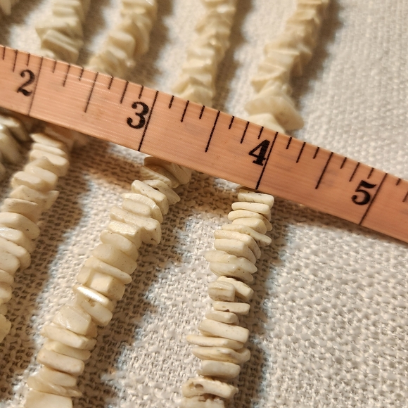 Bead Litub Shell Natural White Medium Chip Entire Lot Loose Chips and Strands - Picture 2 of 6